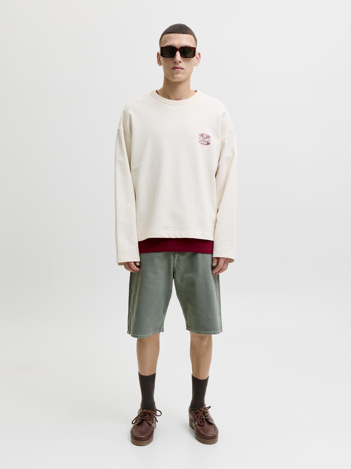 model_shot-front_full
